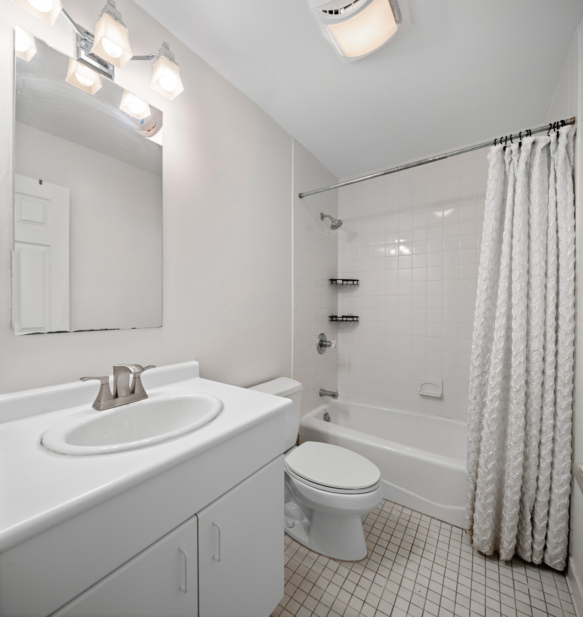 Building Photo - 206 Shearwater Ct W