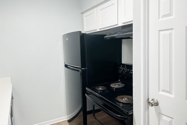 Building Photo - 301 Tri City Beach Rd