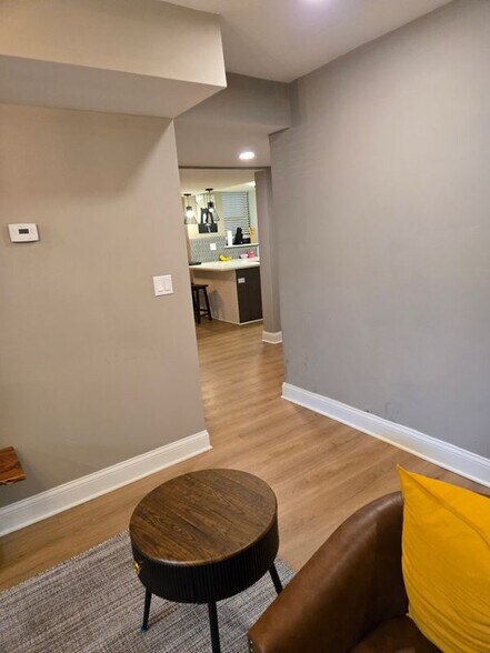 Building Photo - 5017 S Drexel Blvd