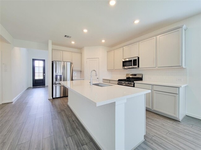 Building Photo - 21627 Royal Jett Dr