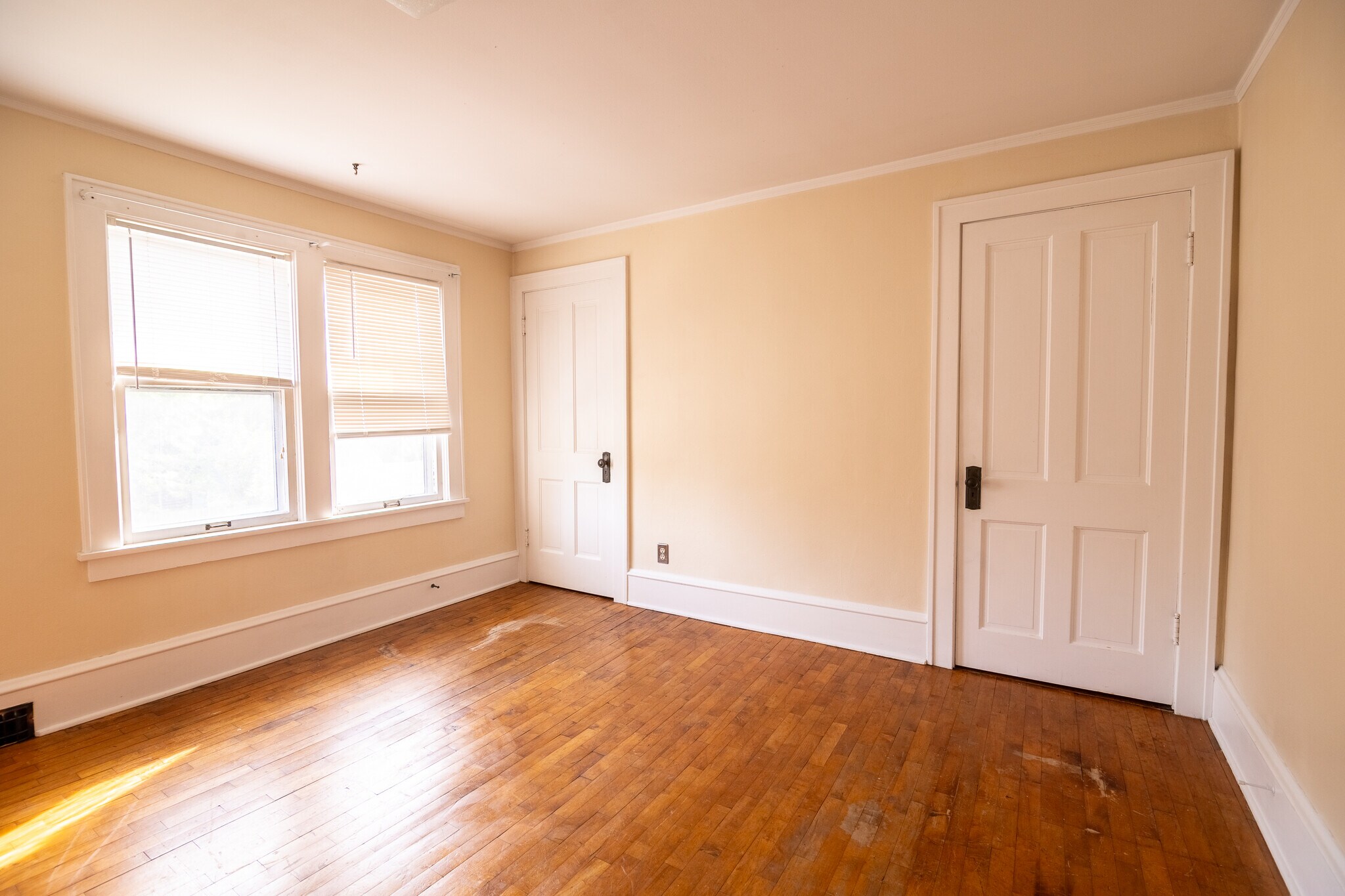 Building Photo - 541 Bowen St