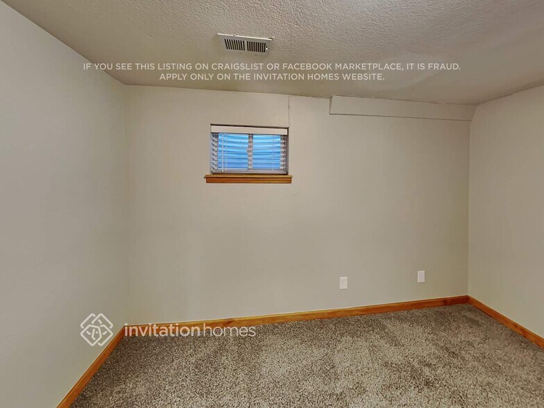 Building Photo - 11333 E Warren Ave