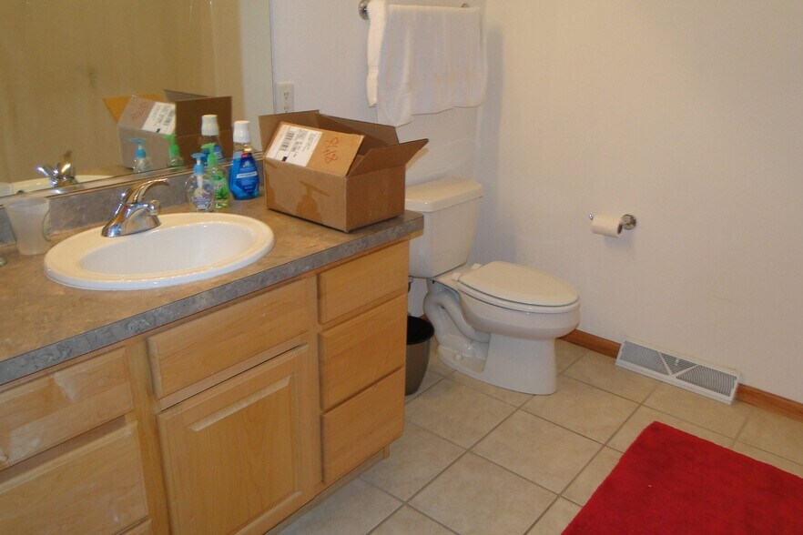 Building Photo - 1709 Carns Dr