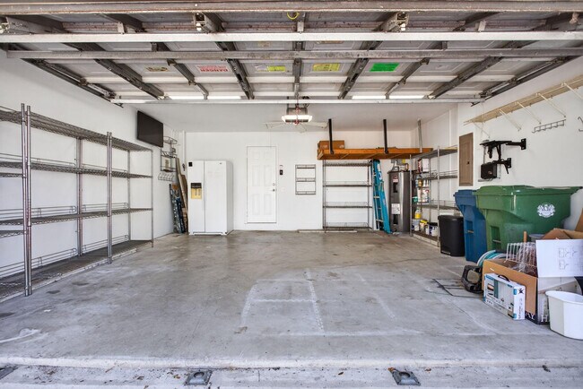 Building Photo - 1012 Fairfield Meadows Dr