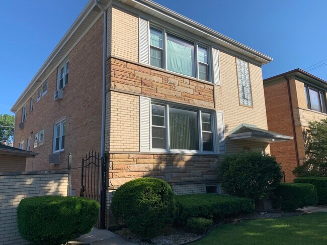 Building Photo - 6217 W Huntington St