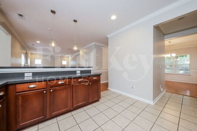 Building Photo - 4183 Shadetree Dr