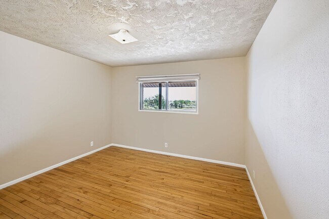 Building Photo - 4980 W 4000 N