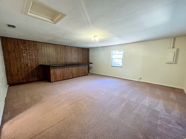 Building Photo - 3BR/2BA House in NW Gainesville  Available Mid-March