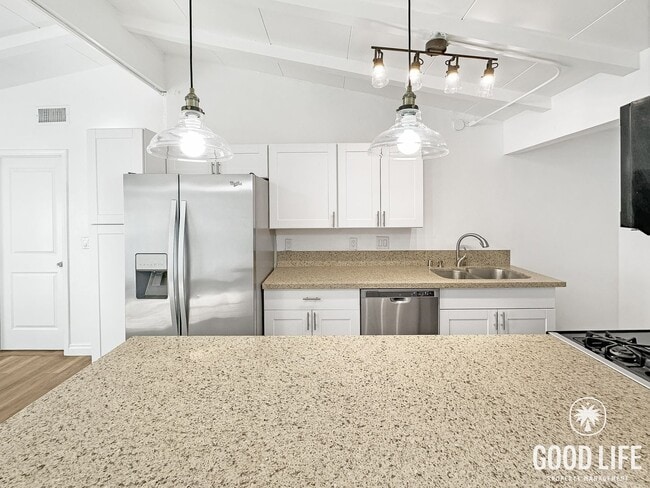 Building Photo - Spacious 4-Bed, 2-Bath Anaheim Duplex with Modern Amenities & Large Backyard + Assigned Parking