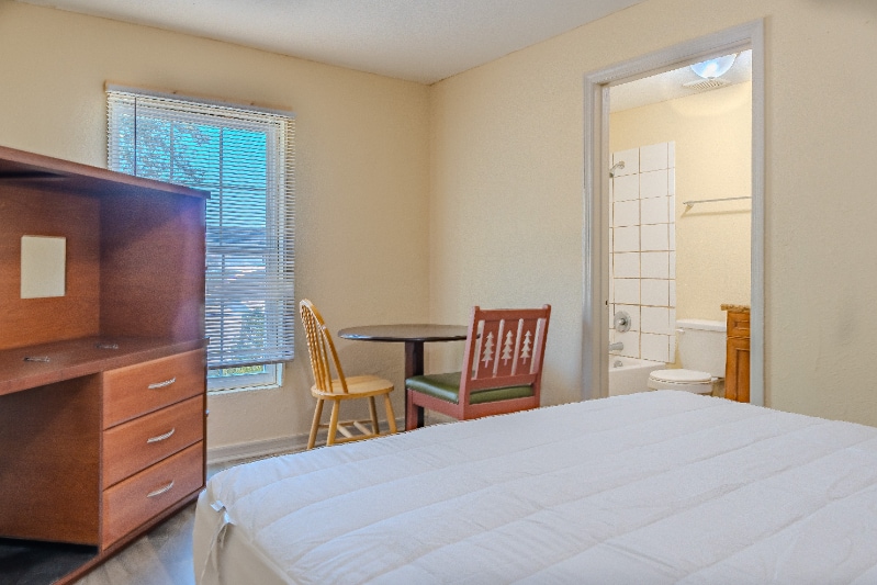 Building Photo - 804 M.L.K. Blvd NE