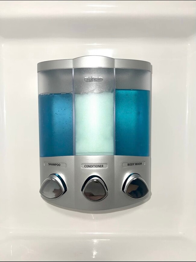 Building Photo - 106 15th Ave S