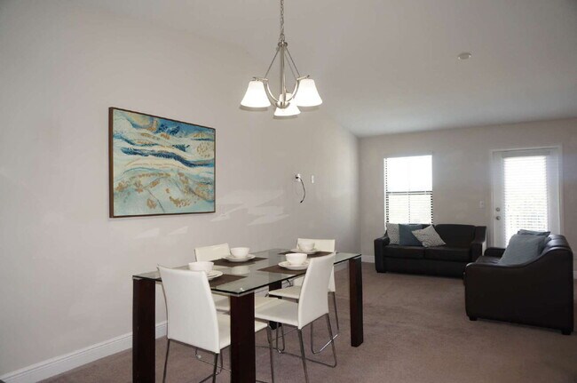 Building Photo - Charming 2-Bed, 2-Bath Townhouse Retreat i...
