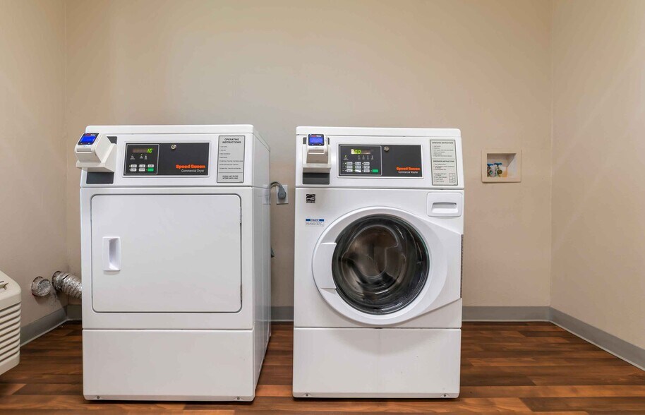 Building Photo - Furnished Studio-Kansas City - Lenexa - 87th St.