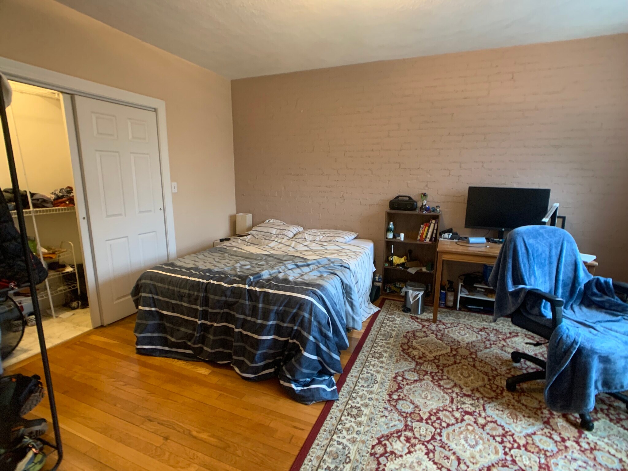 Building Photo - 8 Fairbanks St