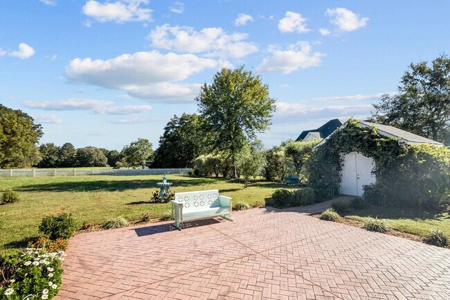 Building Photo - RENTAL HOME 3BD/2BTH