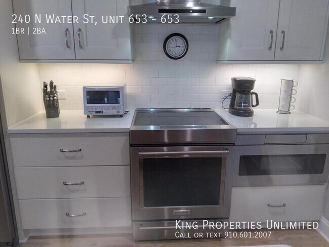 Building Photo - 240 N Water St