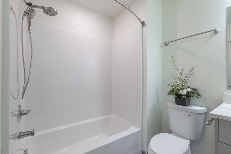 Interior Photo - Urban 33