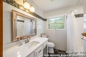 Building Photo - 117 Danube Dr