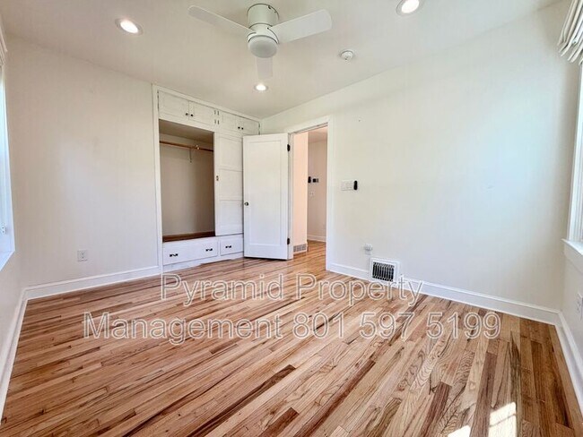 Building Photo - 262 Browning Ave