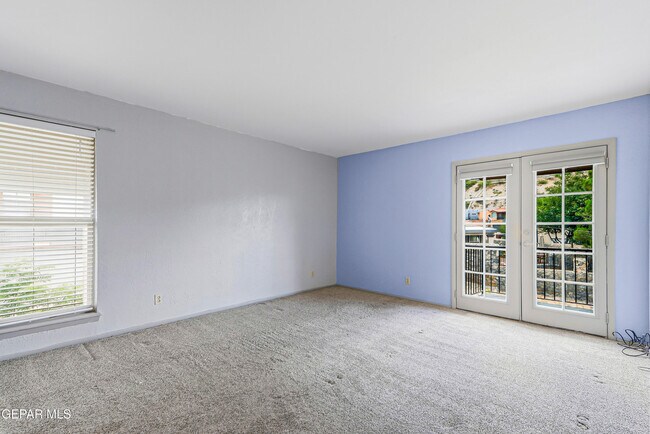 Building Photo - 4433 N Stanton St