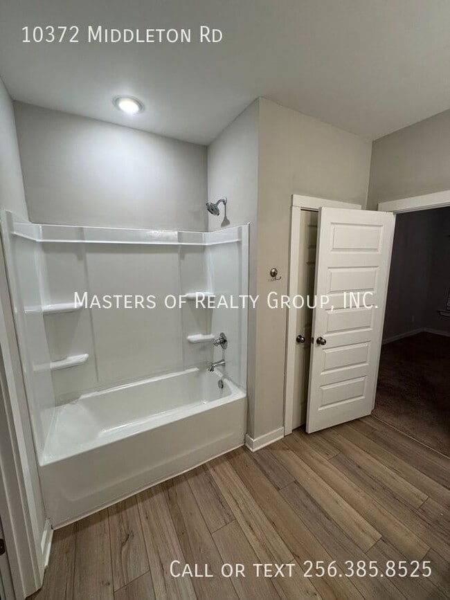 Building Photo - 10372 Middleton Rd