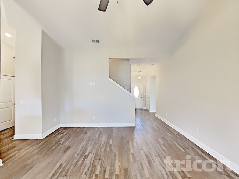 Building Photo - 296 Fieldstone Ln