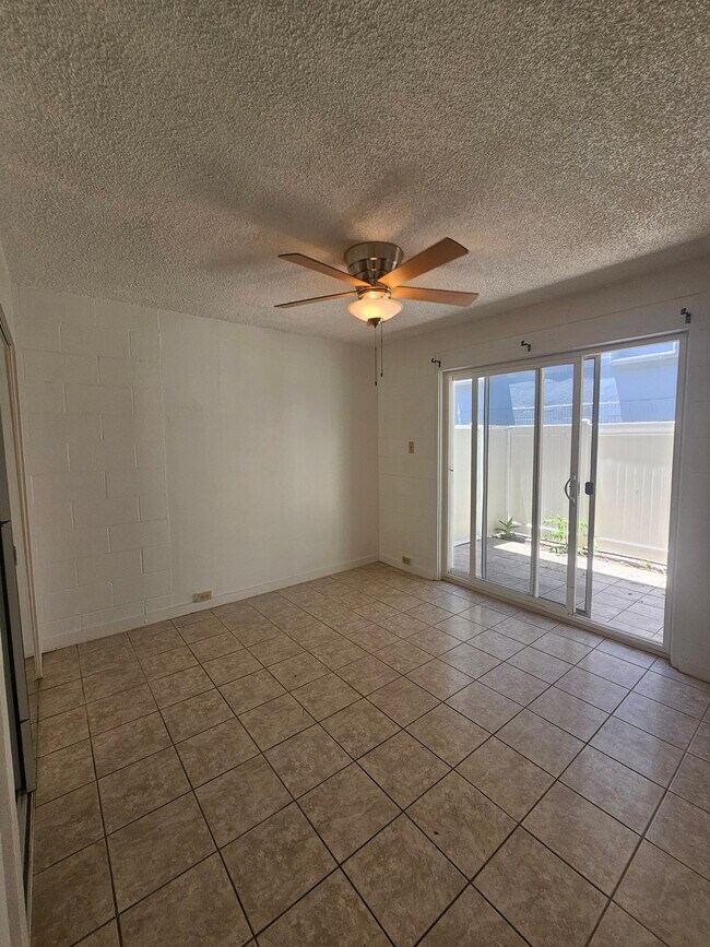 Building Photo - 809 Kinau St