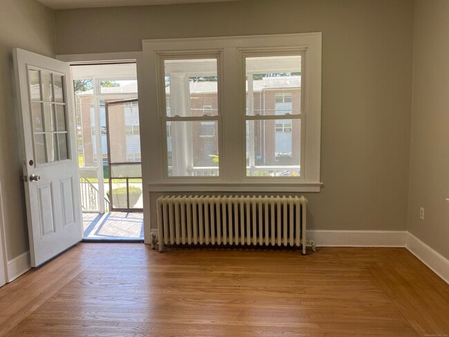 Building Photo - 301 Terrace Ave