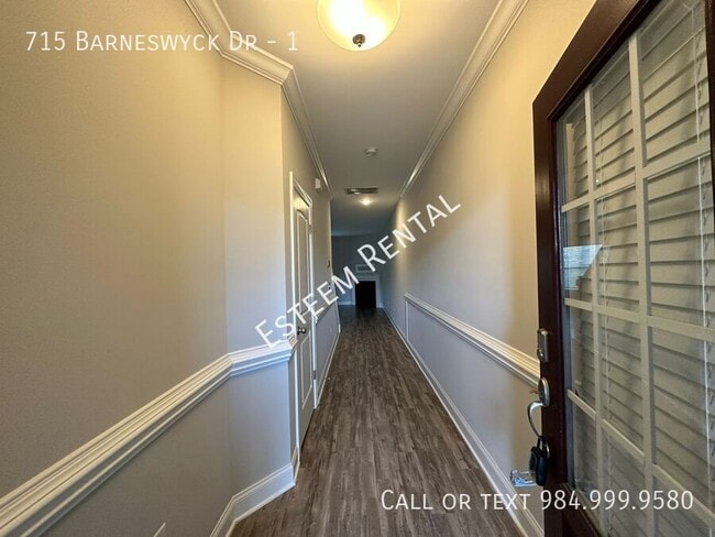 Building Photo - 715 Barneswyck Dr