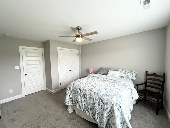 Building Photo - Private 4BR, 2.5BA Home with Modern Finishes, Back Deck and Large Yard, on a Nearly Half Acre Lot