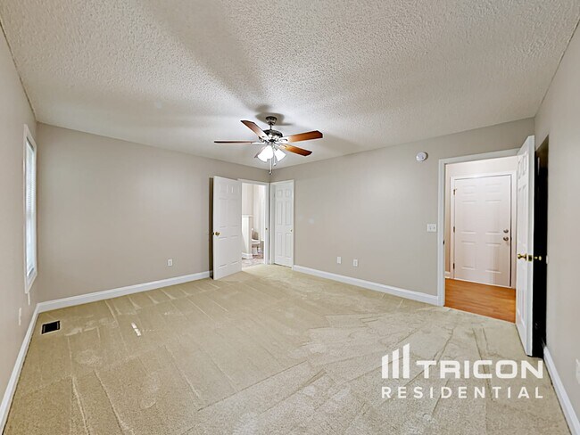 Building Photo - 657 Beavers Cove Ln NW