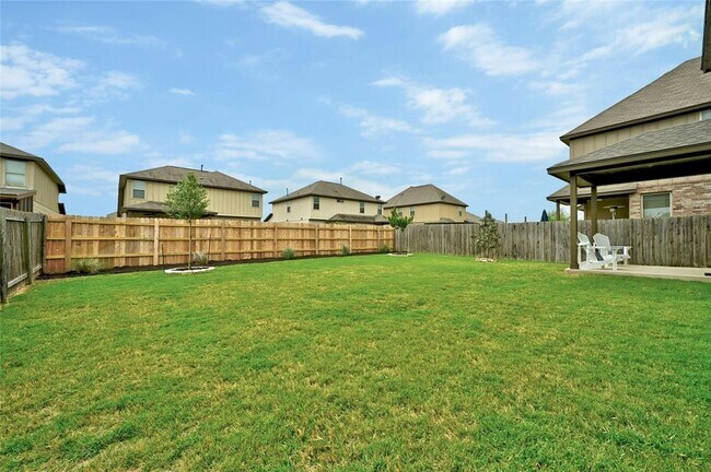 Building Photo - 1917 Gabrielles Way