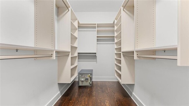 Building Photo - 183 Fowler St