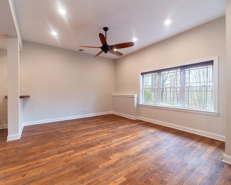 Building Photo - 49 Cherry Hill Rd