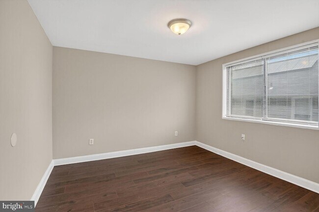 Building Photo - 4430 Martin Luther King Jr Ave SW