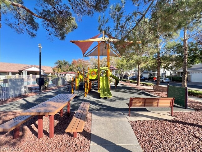 Building Photo - 6164 Bridgeport Hills Ave