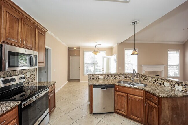 Building Photo - 84 Columns Way