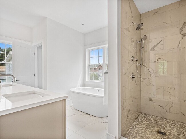 Building Photo - 20 Manhattan Terrace