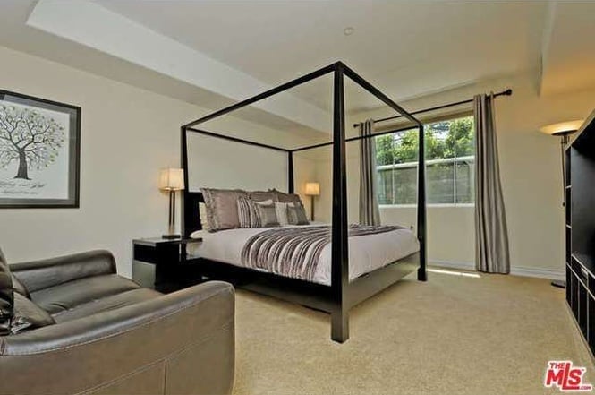 Master Bedroom - 13200 Moorpark St