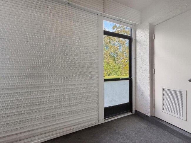 Building Photo - 10409 NW 11th St