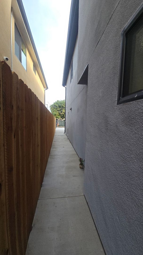 Building Photo - Graham(10422)