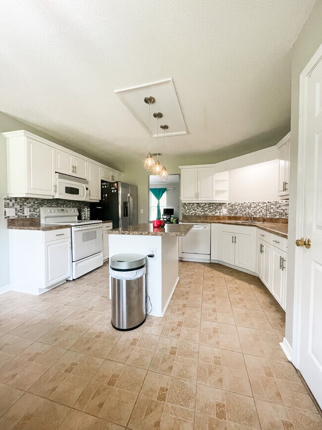Building Photo - 1729 Shellfish Dr