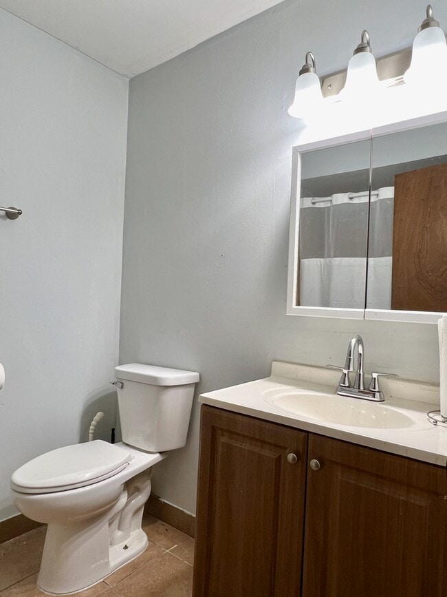 Building Photo - 2611 E Martha Pl