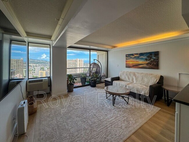 Building Photo - 2333 Kapiolani Blvd