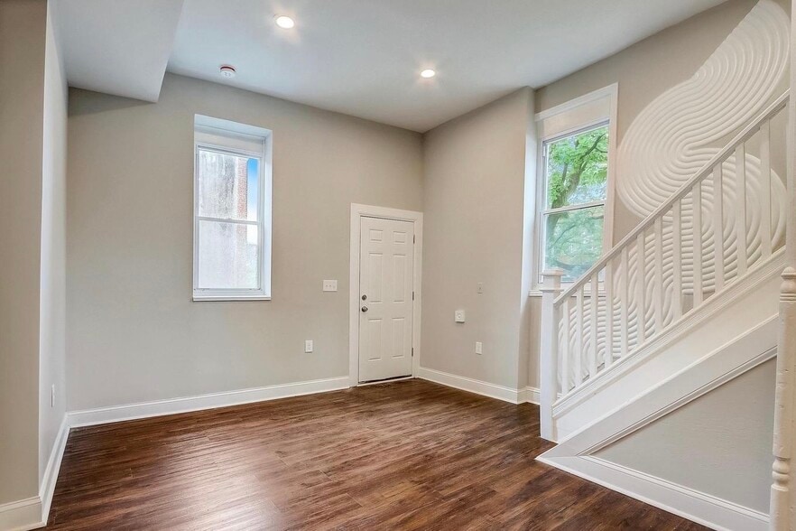Building Photo - 2648 Hampden Ave