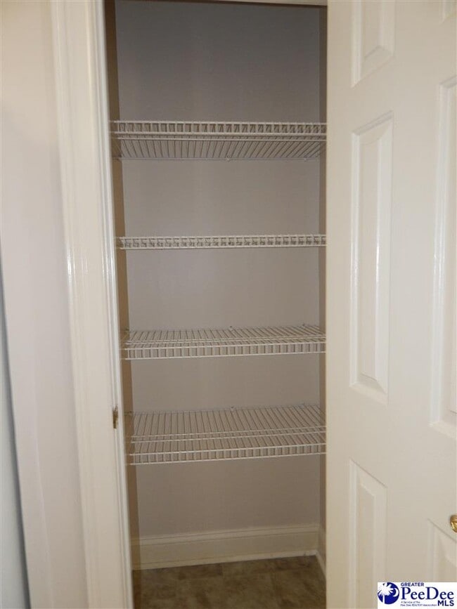 Building Photo - 2109 Elderberry Dr