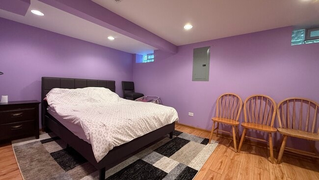 Building Photo - 8507 N Olcott Ave