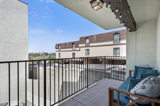 Balcony - 1720 Ardmore Ave