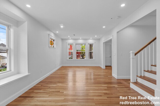 Building Photo - 35 Farragut Ave