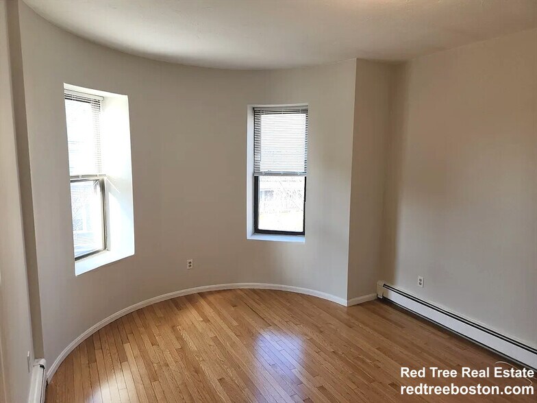 Building Photo - 3148 Washington St